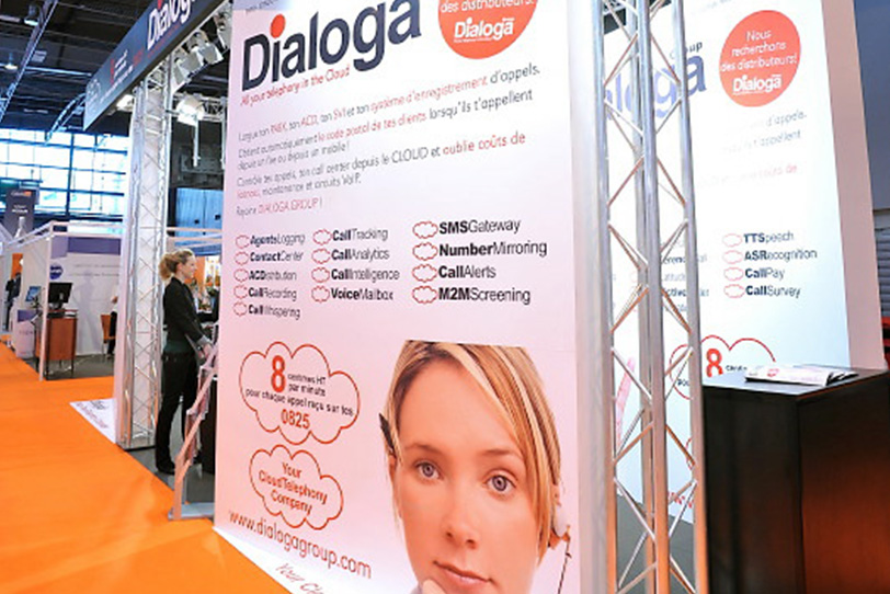 Dialoga Stand at Stratégie Client in Paris