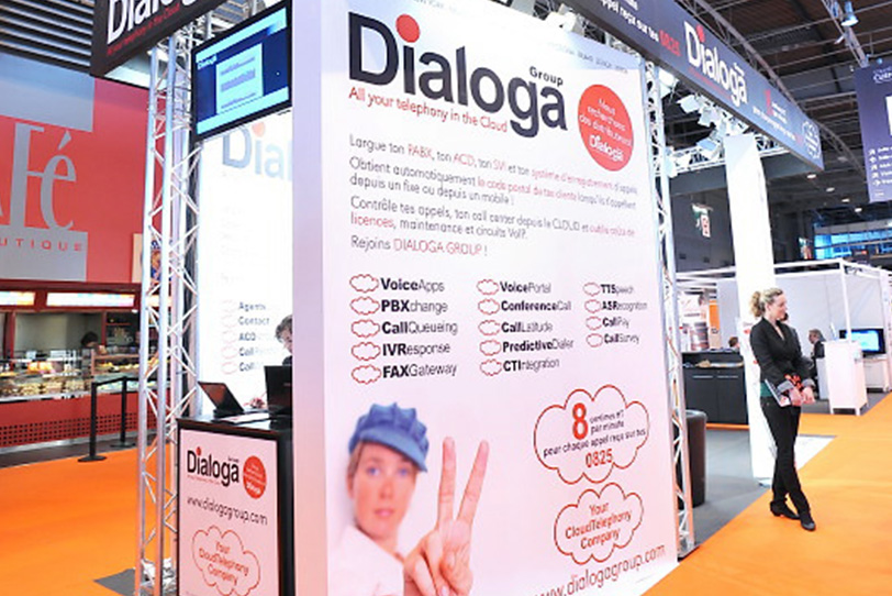 Dialoga Stand at Stratégie Client in Paris