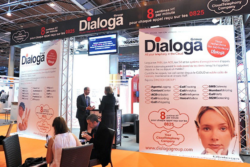 Dialoga Stand at Stratégie Client in Paris